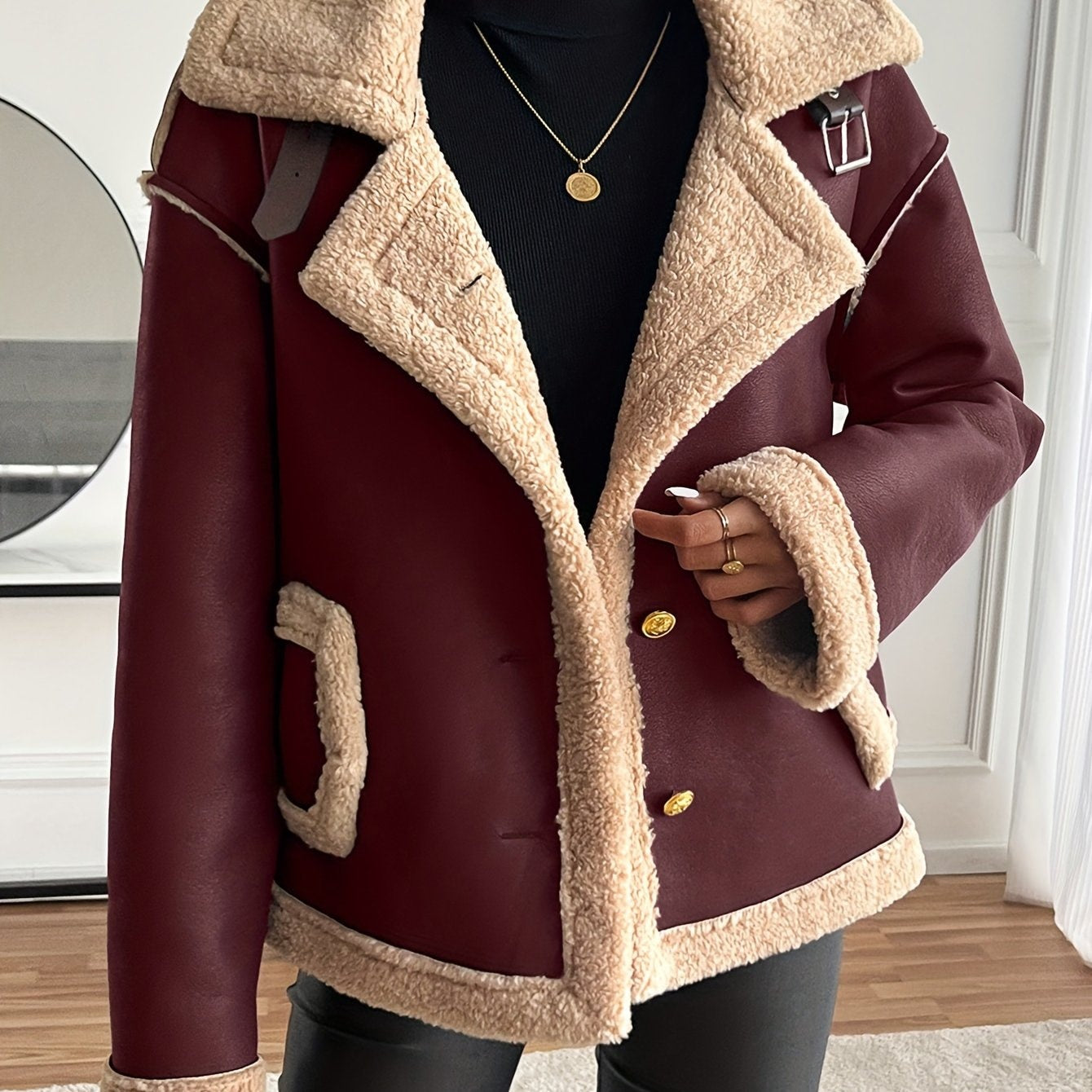 Veste de moto élégante pour femme avec doublure en fausse fourrure - Design bicolore marron et beige avec boutons dorés, poches et bretelles ajustables, parfaite pour l'automne/hiver, veste d'hiver | Tenue d'hiver élégante | Veste doublée en fausse fourru — 13