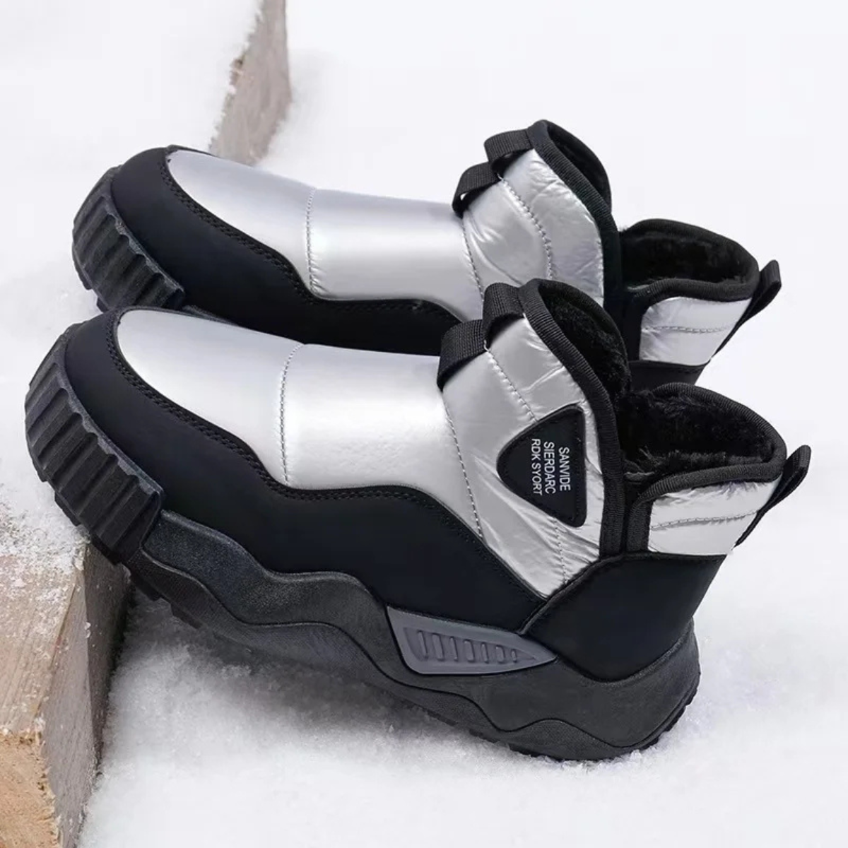 The Ironwood Hill Men’s Insulated Anti Slip Snow Boots — 8