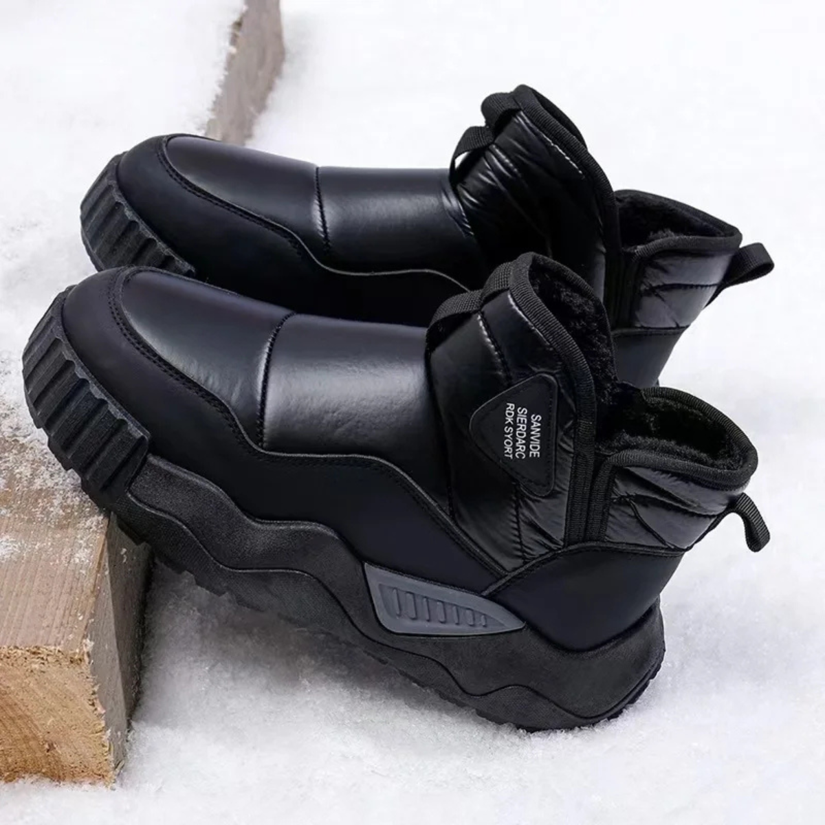 The Ironwood Hill Men’s Insulated Anti Slip Snow Boots — 7