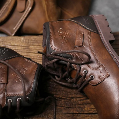 The Oakshade Men’s Military Combat Leather Boots — 11