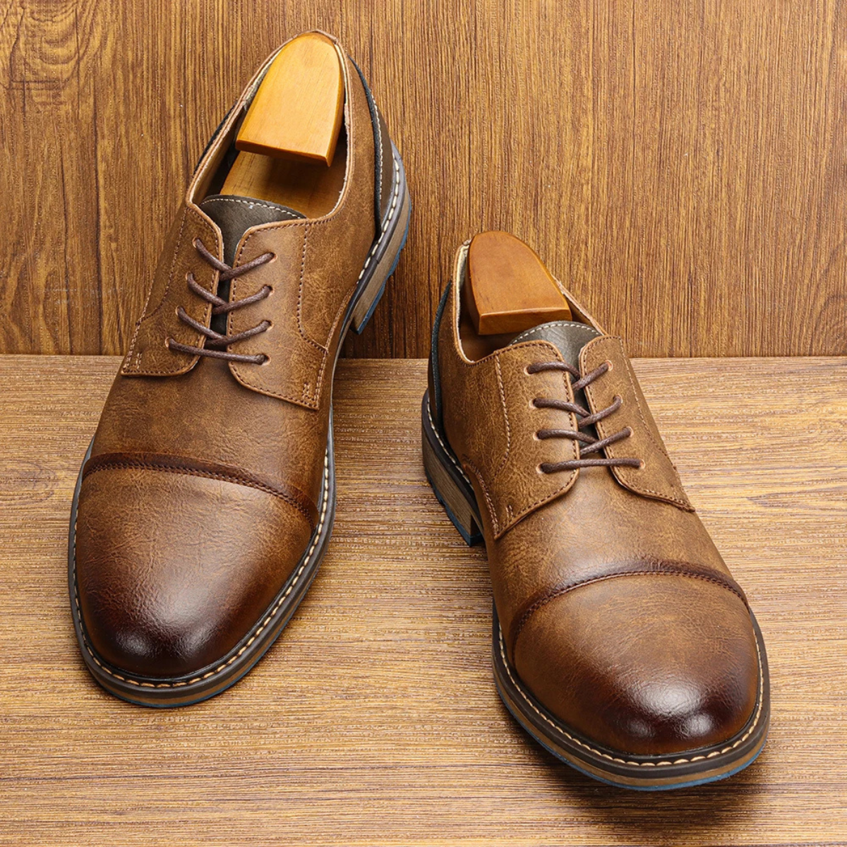 The Monferrato Men’s Retro Lace Up Leather Oxford Shoes — 6