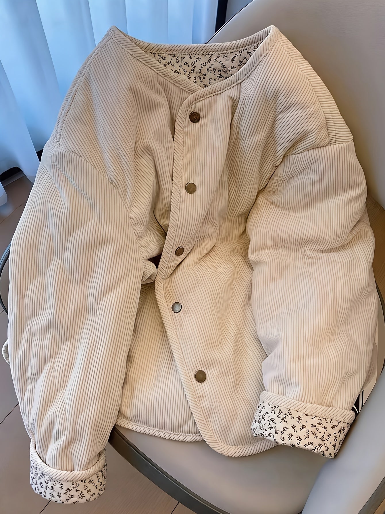 Manteau matelassé imprimé floral beige, manteau matelassé à manches longues pour automne/hiver, veste décontractée lavable en machine sans ceinture, idéal pour un usage quotidien et loisirs, manteau matelassé chaud et confortable — 1