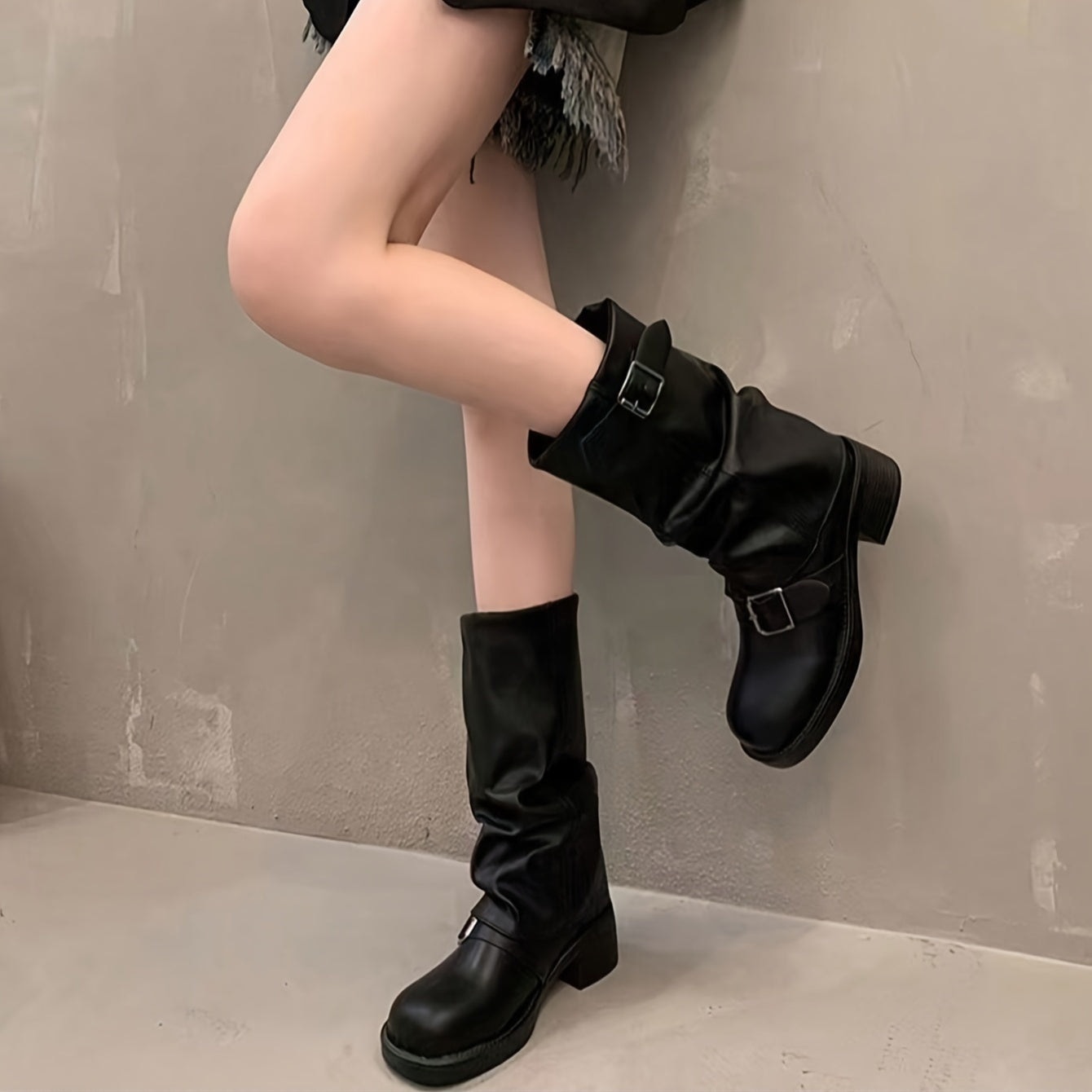 Bottes de mode noires pour femmes, nouvelles bottes à boucle, style européen et américain, talon épais et chunky, semelle épaisse, bottes western légères à pile, bottes plissées, bottes de moto rétro neuves pour femmes, chaussures pour femmes élégantes, c — 5