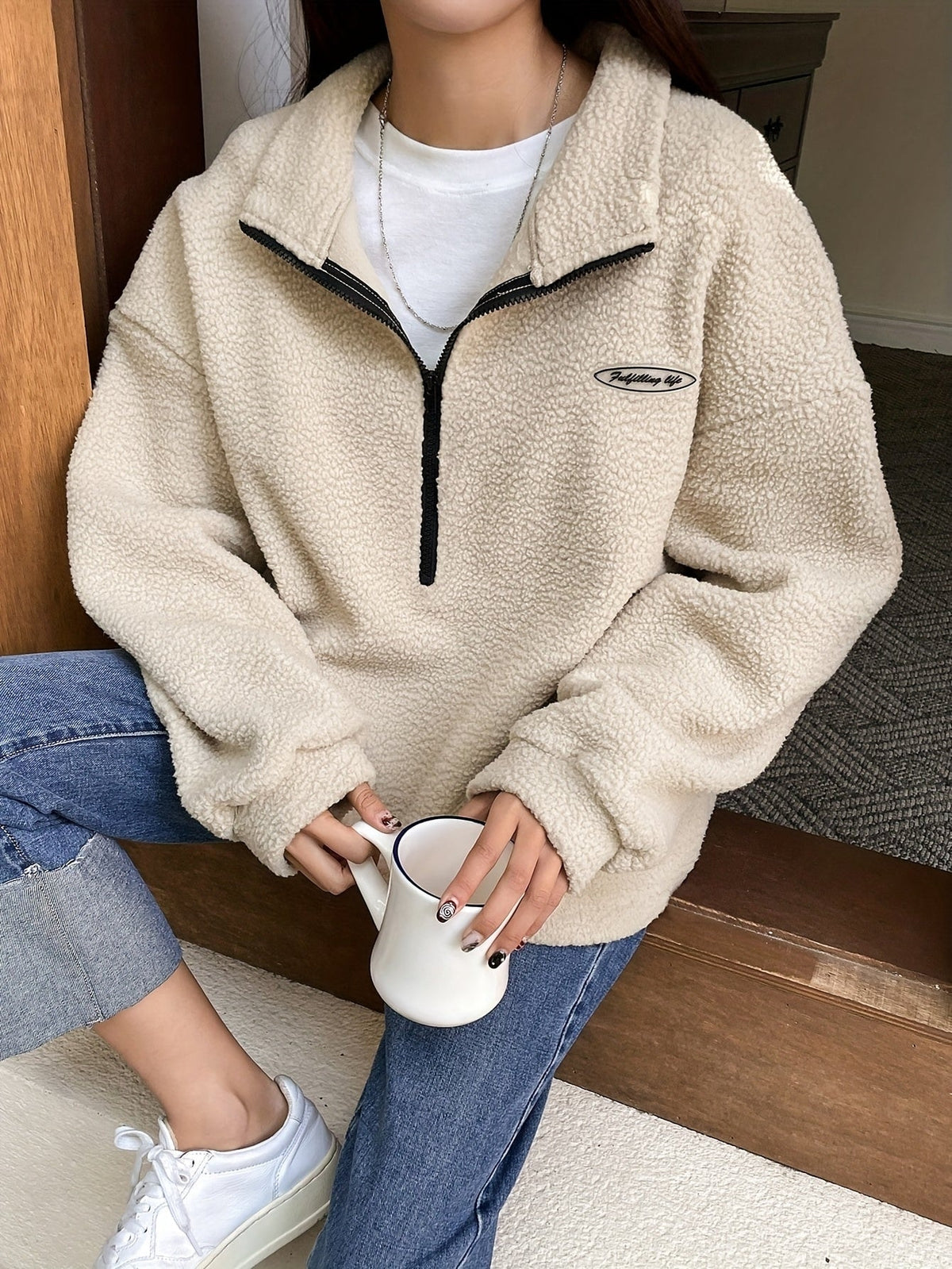 Sweat-shirt en polaire à demi-zip et épaules tombantes avec applique détaillée, le choix parfait pour l'automne et l'hiver des femmes — 1