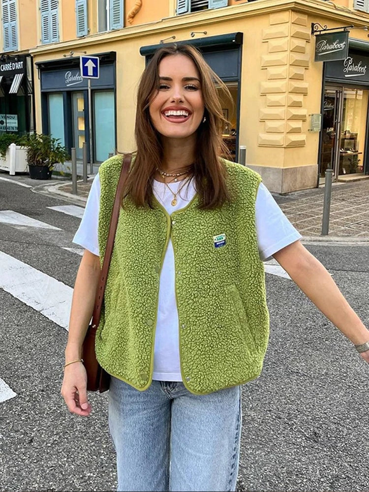 Martina | Chaleco de borreguito con cremallera y cuello alto — 2
