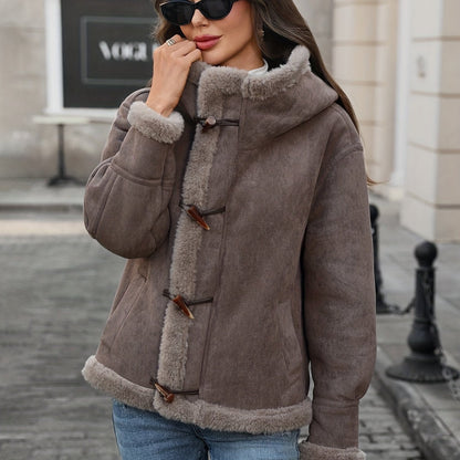 Veste d'automne-hiver pour femme, couleur café rétro, à capuche, en similicuir de velours et patchwork, avec poche à bouton, chaude et idéale pour les trajets quotidiens et les sorties. — 8