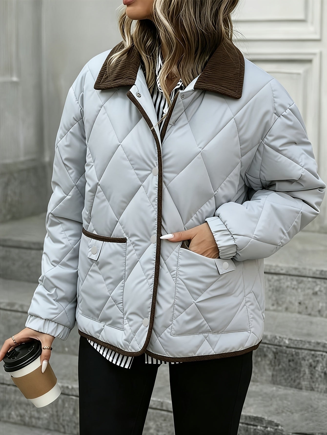 Haut tendance à motif losange pour femme, manteau court matelassé à un seul boutonnage et à col en patchwork pour femme, nouvelle arrivée hiver 2024, liant et ruban de liant, couleur contrastée, vêtement d'extérieur adapté aux petites tailles, manteau mat — 2
