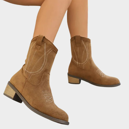 Madison | Bottes de cheville en suède brodé Western pour femmes — 5